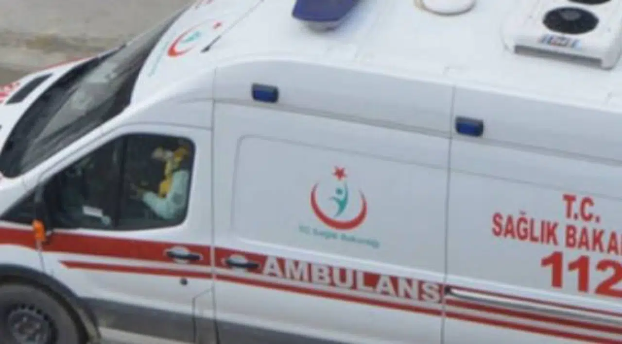 112 ambulans ekibi bıçaklı saldırıya uğradı