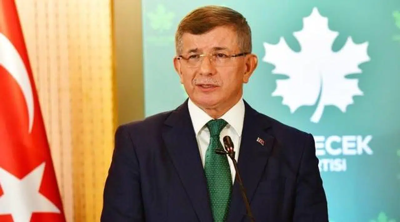 Davutoğlu, 'Bahçeli sürprizleri sever" dedi ve o olayı hatırlattı