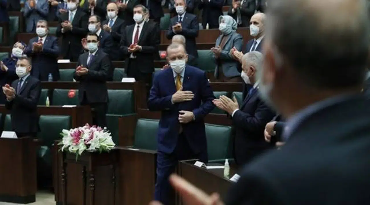 AK Parti'de kavga: Erdoğan sonrası ne olacak?