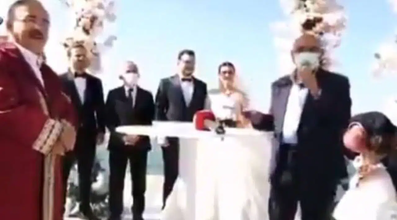 AK Parti'li Yediyıldız, Erdoğan'ı 'peygamber' yerine koydu: "Sayın cumhurbaşkanımızın sünnetini yerine getirmeden..."