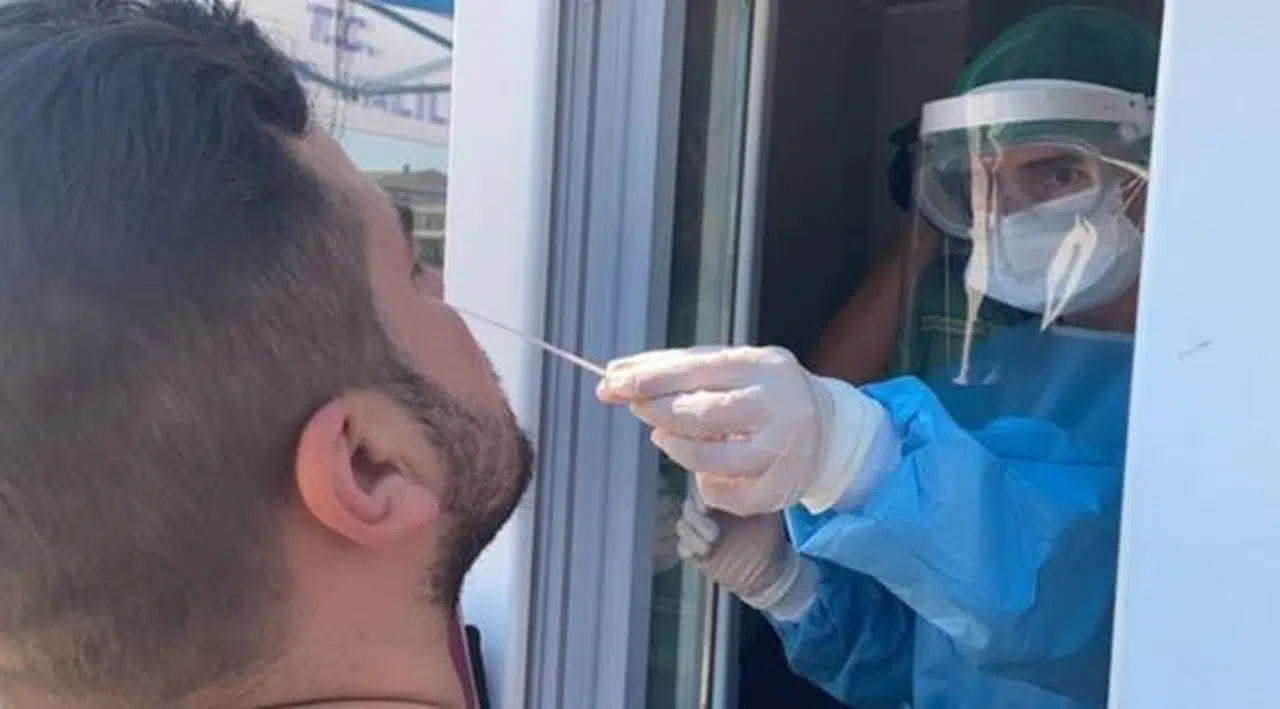 Aşı yaptırmayan öğretmenlerden haftada 2 kez PCR testi istenecek