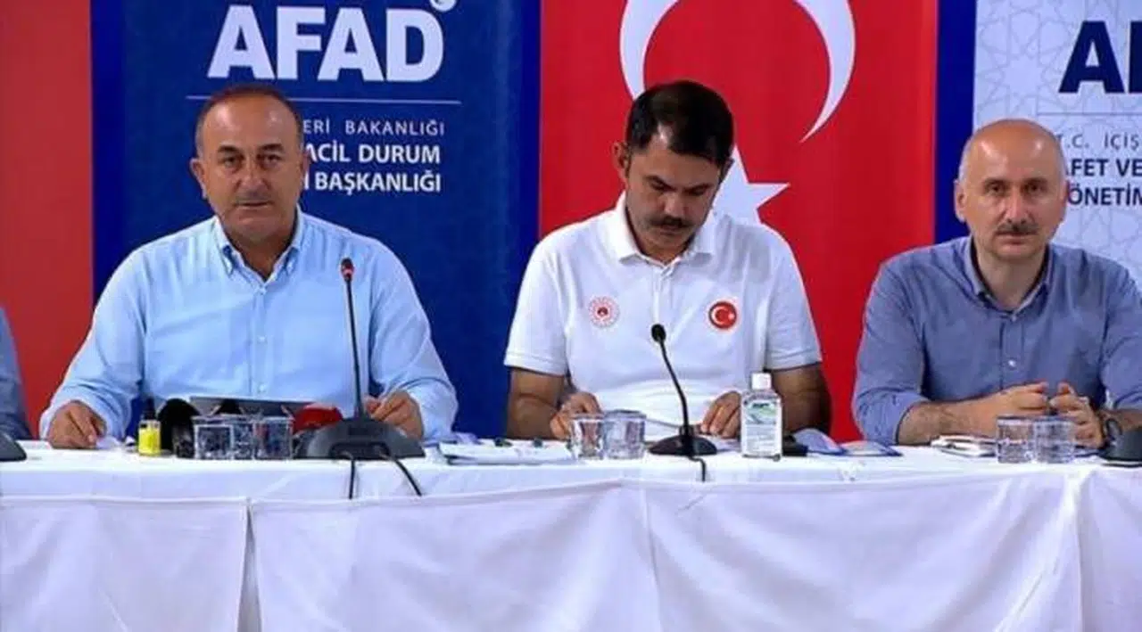 Bakanlardan orman yangınlarına ilişkin açıklama