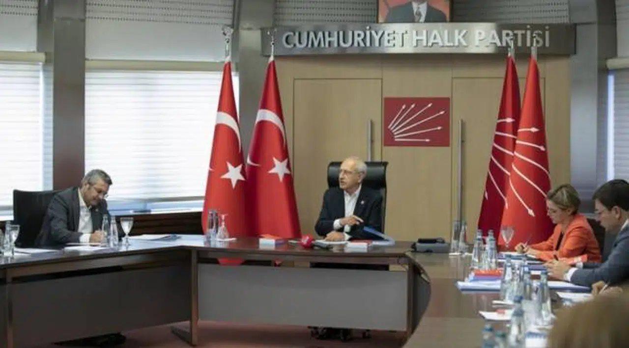 CHP'de olası erken seçim ve sonrasında izlenecek yol haritasına ilişkin hangi seçenekler tartışılıyor?