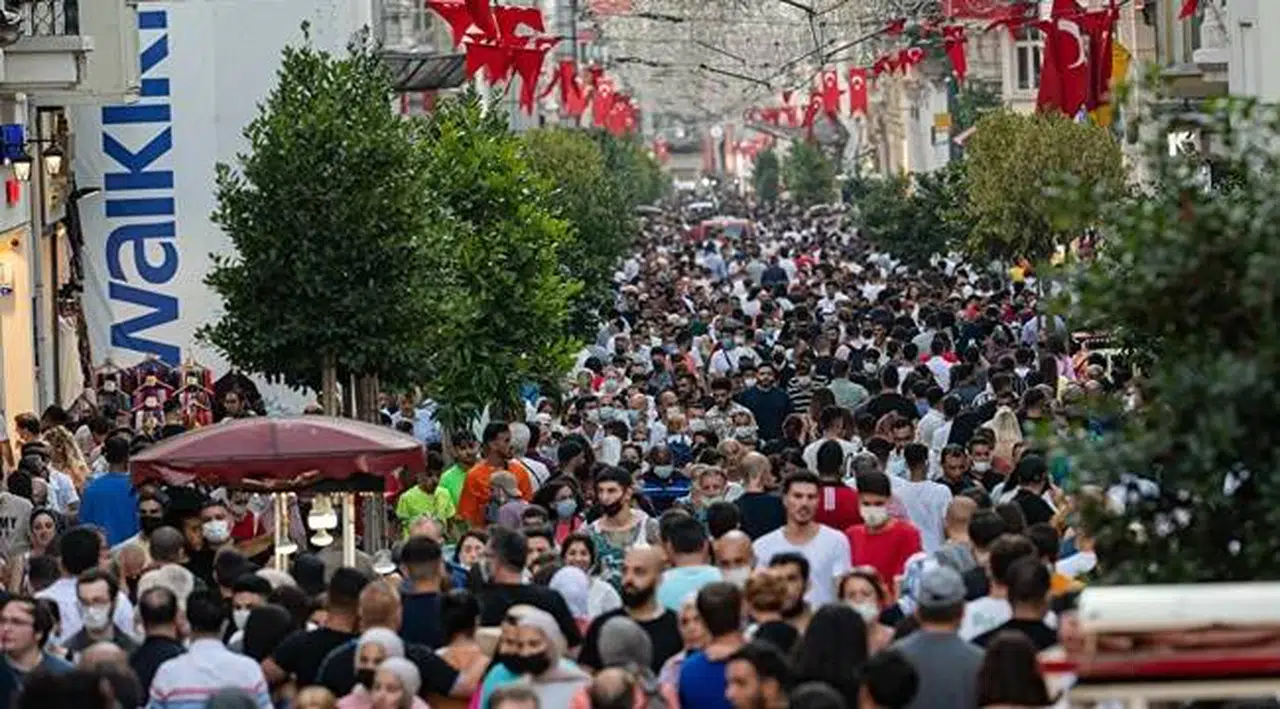 Dr. İnal: Koronavirüs insanlara bulaştıkça daha agresif bir hale geliyor