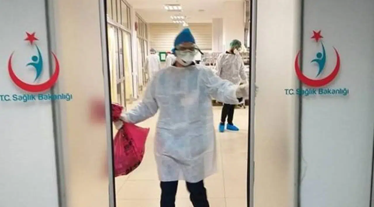Türkiye'de koronavirüs: 22 bin 699 yeni vaka, 108 can kaybı