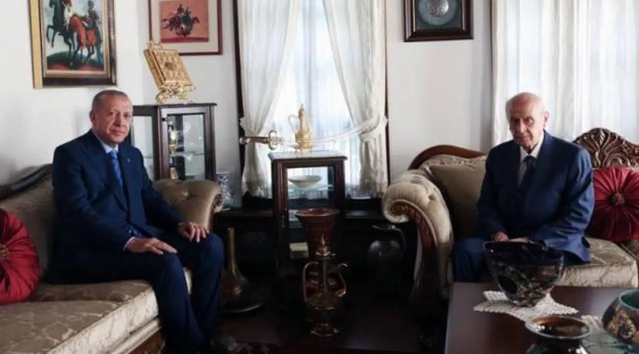 YAŞ toplantısı sonrası Erdoğan'dan Bahçeli'ye ziyaret
