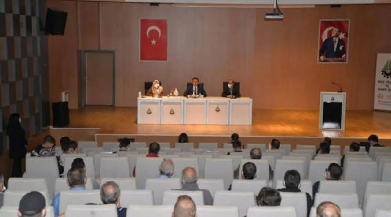 Bolu Valiliği'nden göçmenlere uyarılar: 'Kadınlara karşı sabit bakışlardan uzak durun'