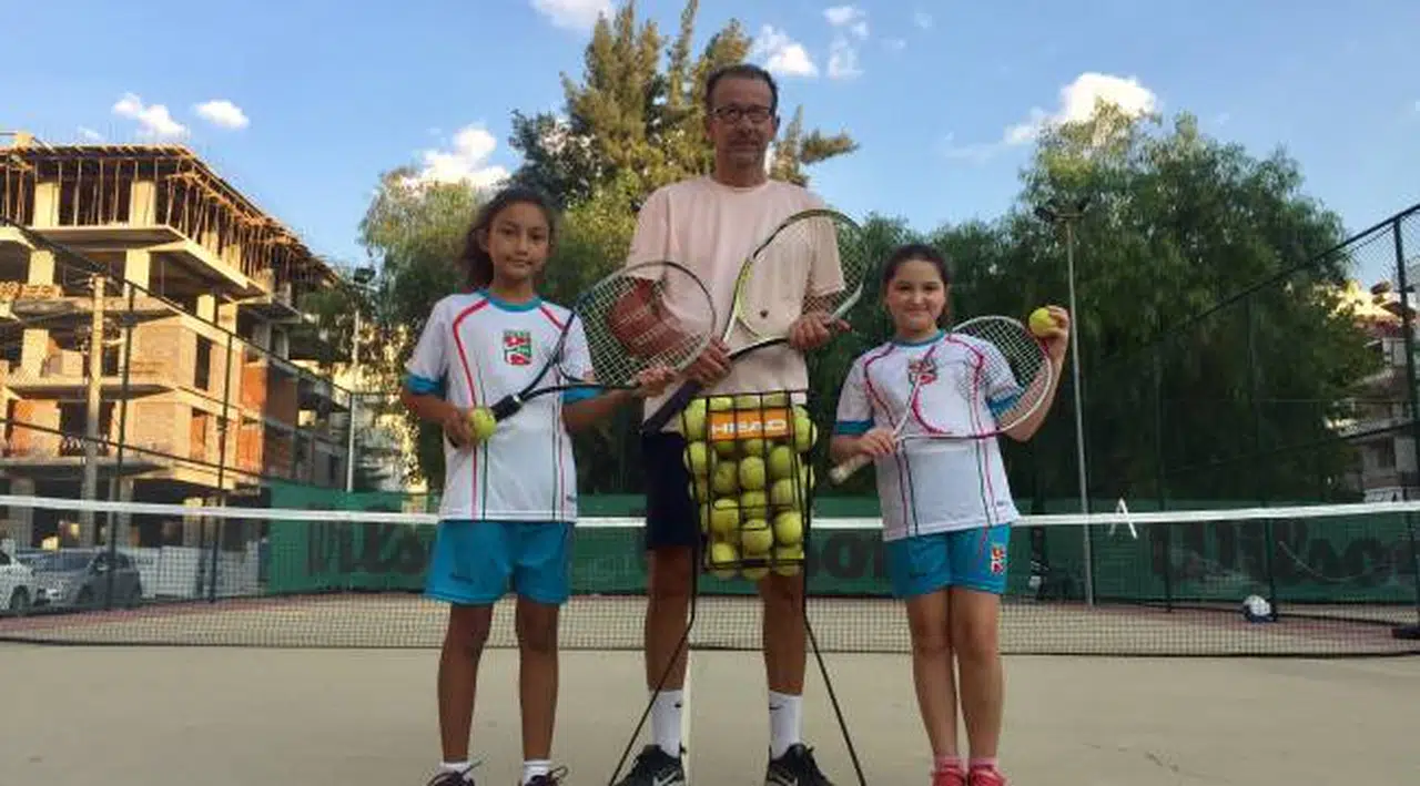 Bostanlıspor 10 Yaş Tenis Okulu açıldı