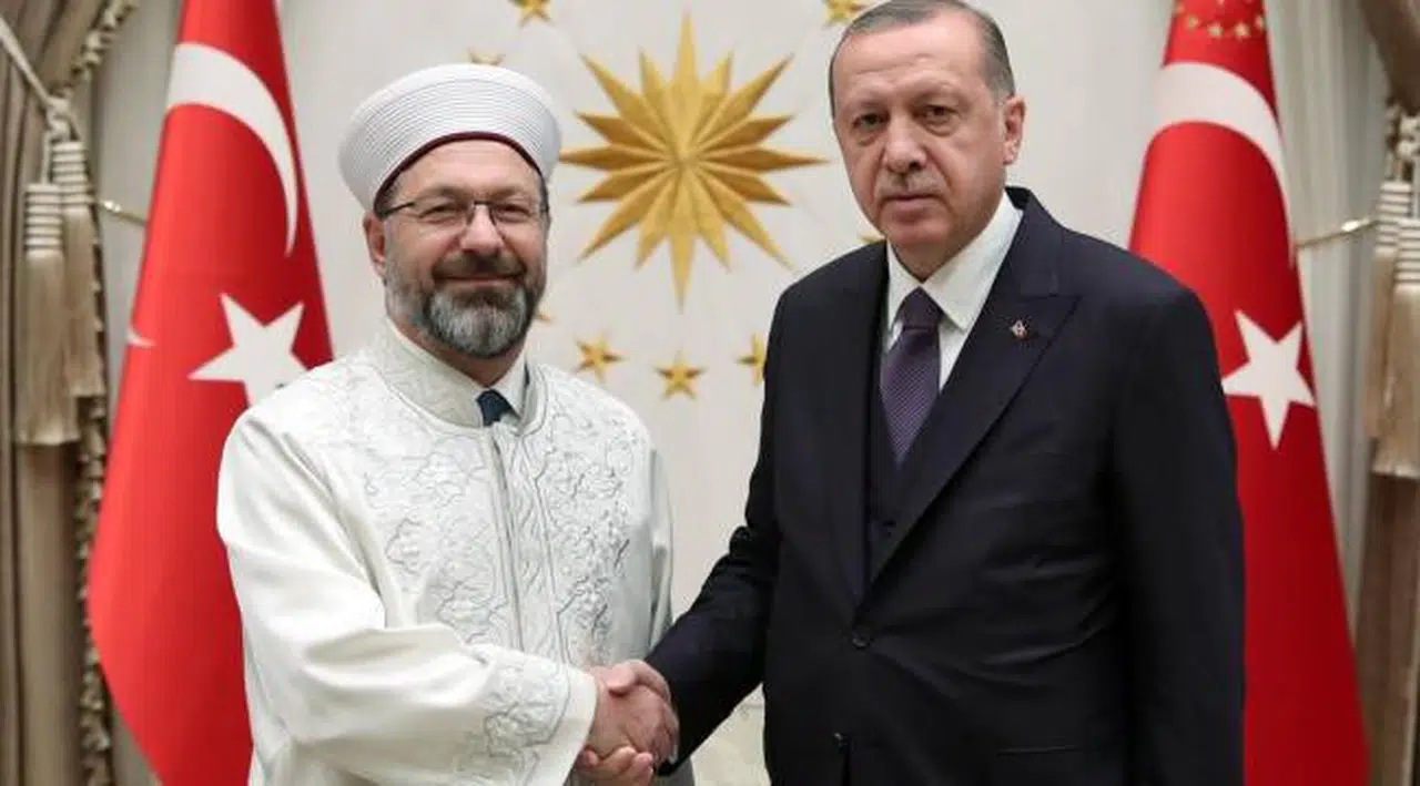 Diyanet İşleri Başkanı Ali Erbaş, Cumhurbaşkanlığına mı oynuyor?