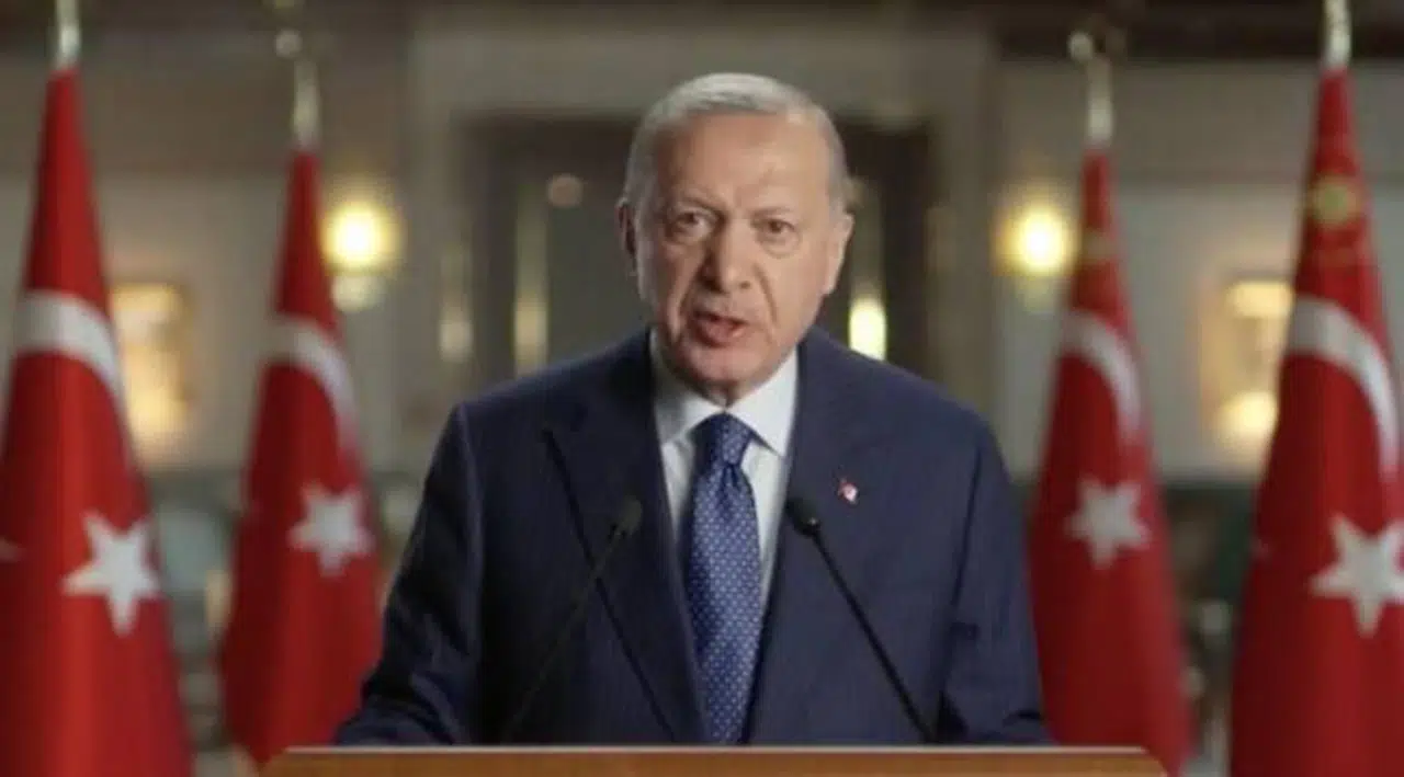Erdoğan: Siyasette kadınların hak ettiği konuma ulaşmasını AK Parti sağladı