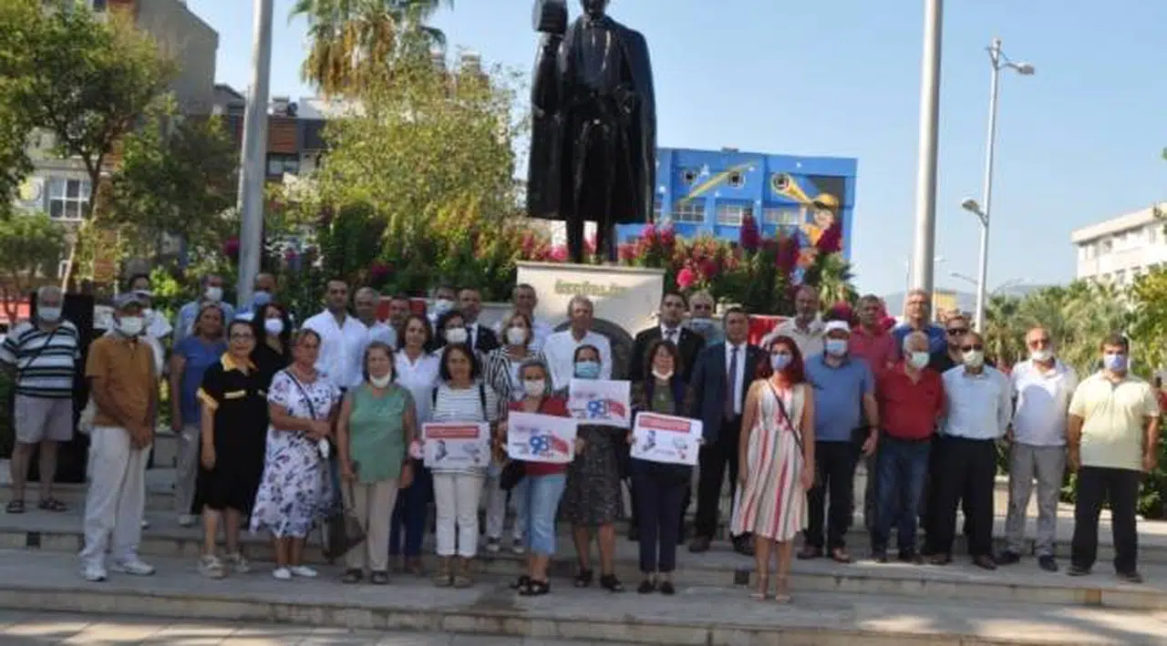 Evren Tezcan: “Umudun adı, ülkemizi kurtaran ve kuran Cumhuriyet Halk Partimiz 98 yaşında”
