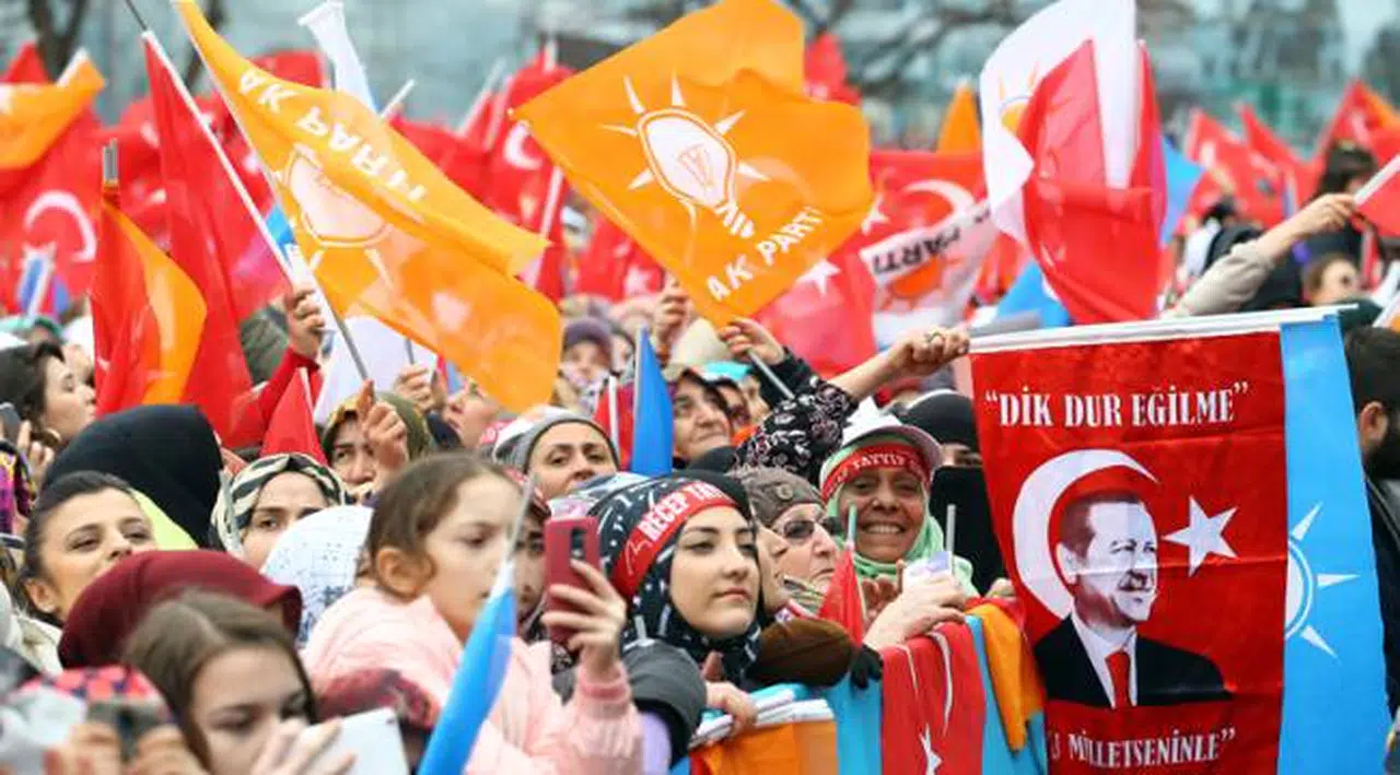 Fehmi Koru: AK Partililer de artık o tehlikeli soruyu soruyor: "AK Parti giderse ne olacak?"