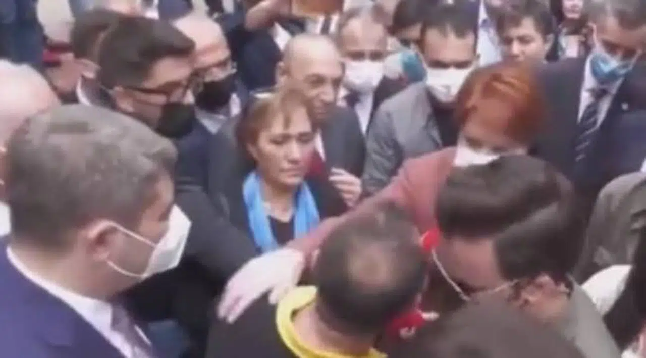 İçişleri Bakan Yardımcısı: Meral Hanım'ın sırtını sıvazladığı kişi Bylock kullanıcısı eski bir polis