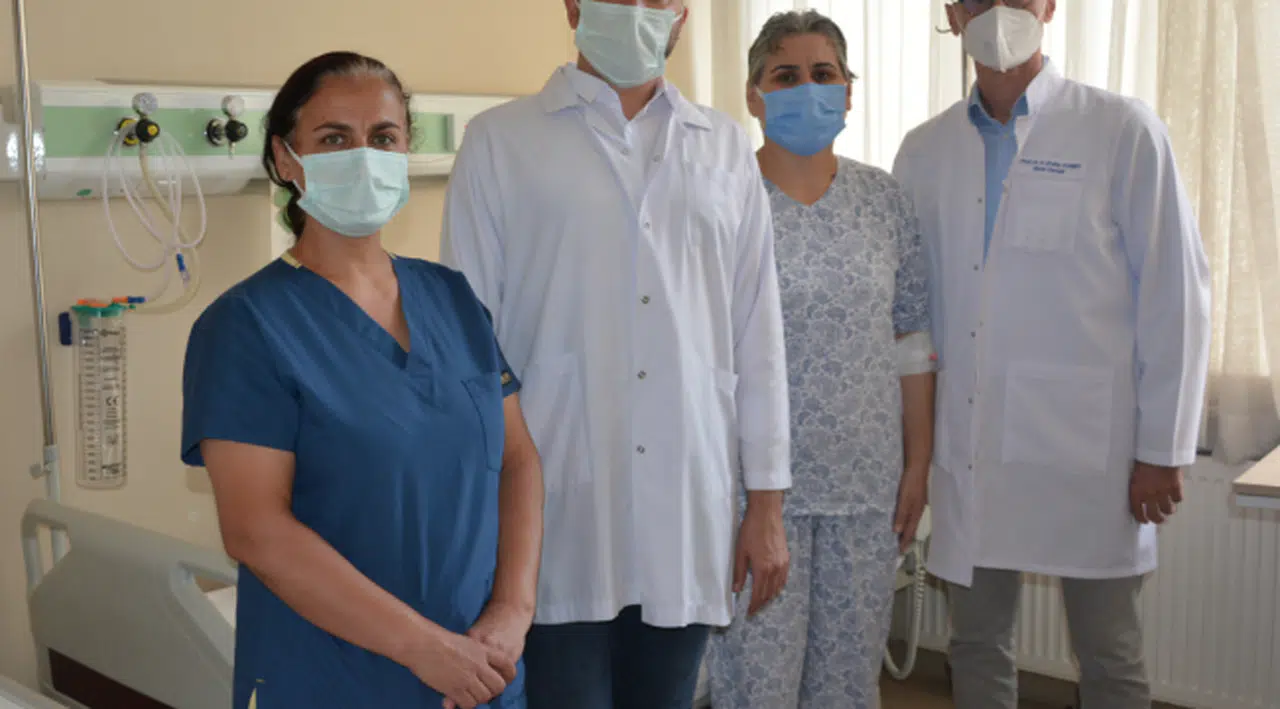 Kalın Bağırsak Ameliyatından, Karnında Kesi Olmadan Kurtuldu