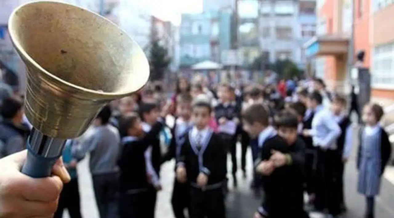 MEB yeni öğretim yılı takvimini açıkladı, ara tatiller belli oldu