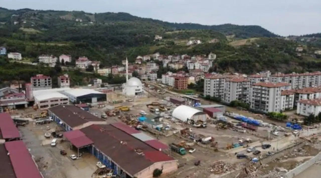 Sel felaketinin yaşandığı Ayancık'ta yüz yüze eğitimin başlayacağı tarih belli oldu