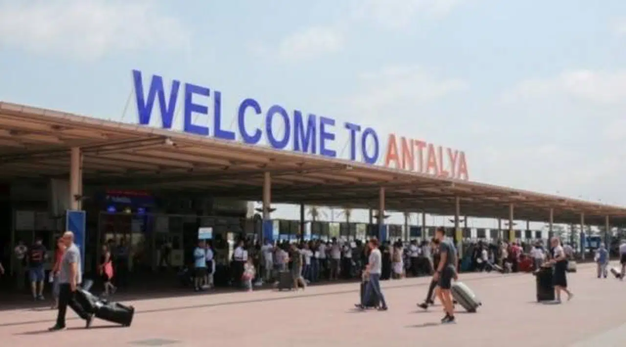 Türkiye'ye en çok turistin geldiği üç ülke açıklandı