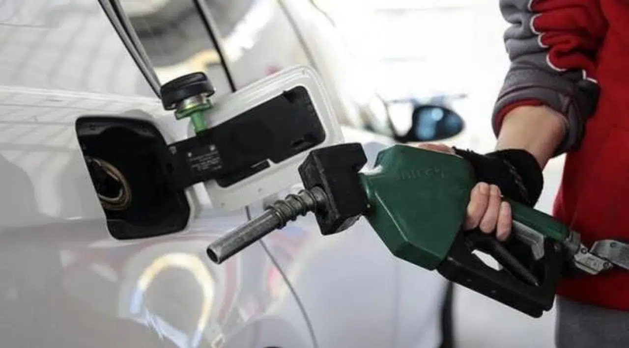Benzine yine zam geliyor
