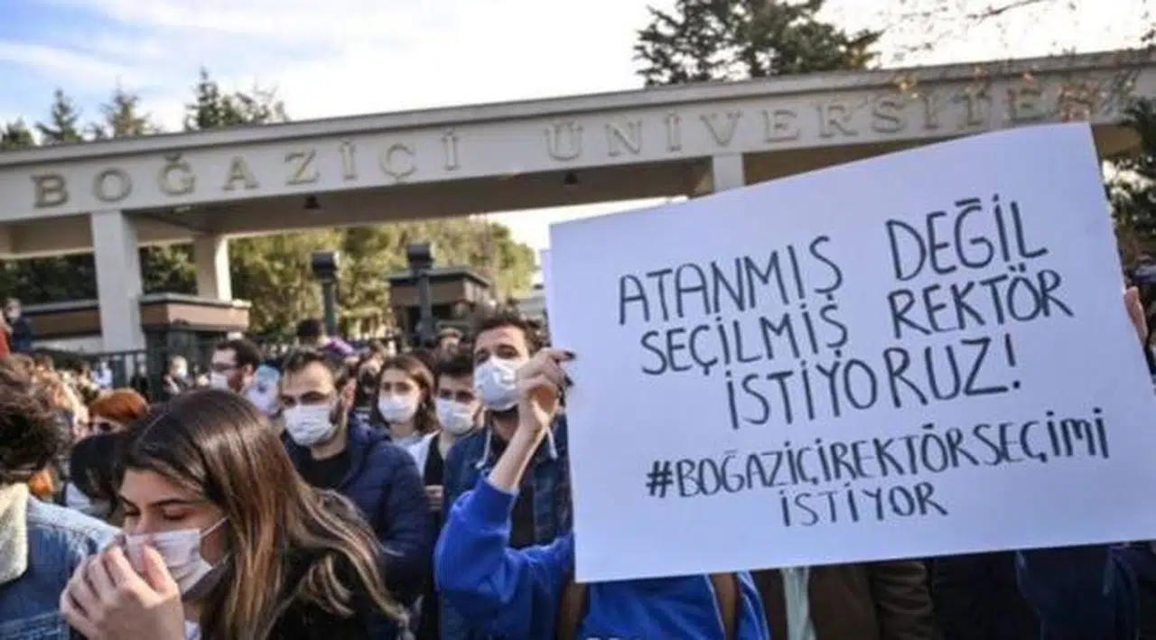 Boğaziçi Üniversitesi'nde gözaltılar!