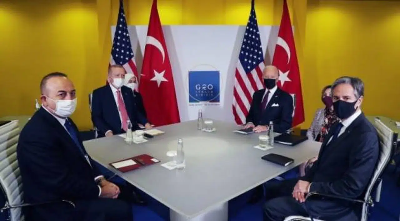 Erdoğan ve Biden Roma'da bir araya geldi