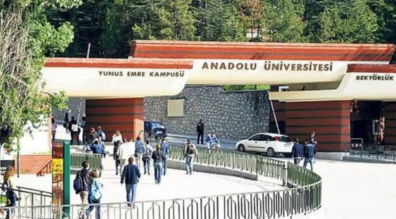 Eskişehir'de üniversitede PCR zorunluluğu kaldırıldı