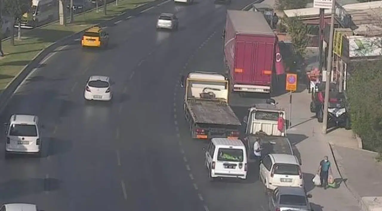 İzmir’de Trafik Kazası Rekoru: 30 Günde Bin 75 Kaza