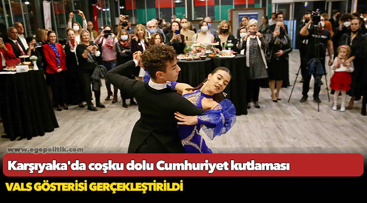 Karşıyaka'da coşku dolu Cumhuriyet kutlaması