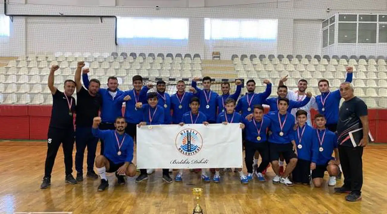 Şampiyon Dikili Belediyespor