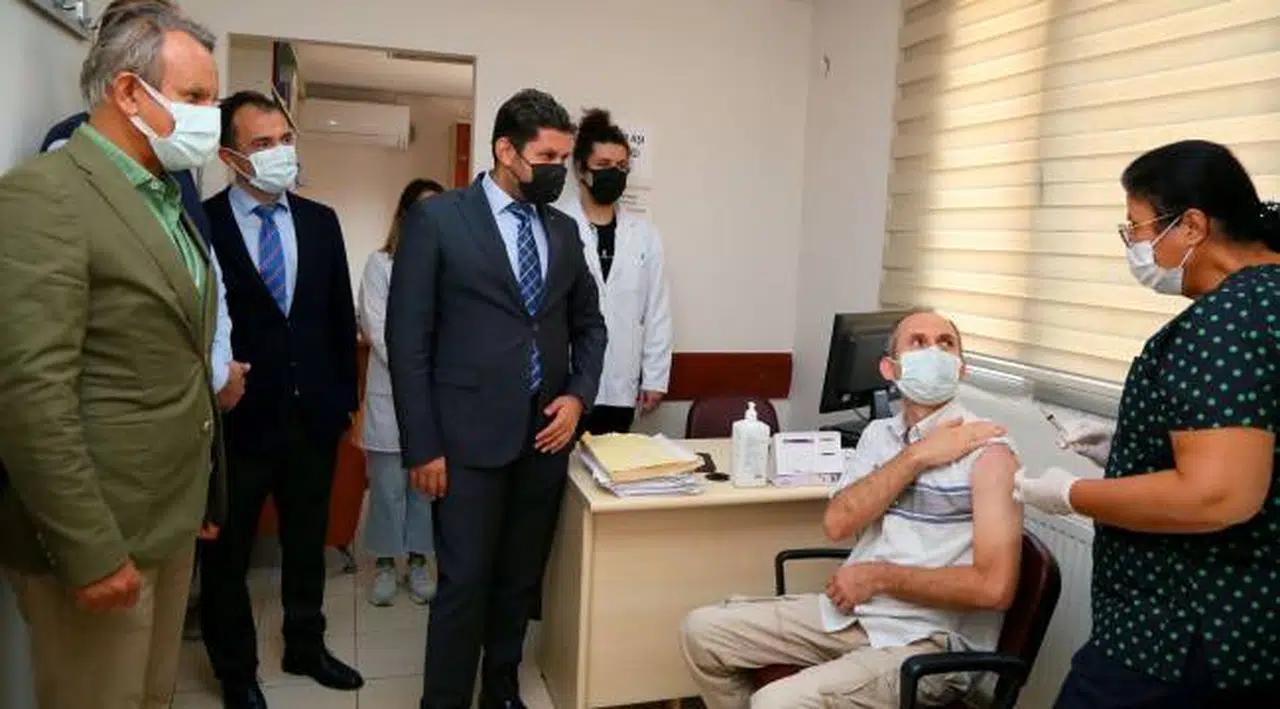 TURKOVAC 3. faz çalışmasında İzmir'de gönüllü vatandaşlara ilk kez uygulandı!