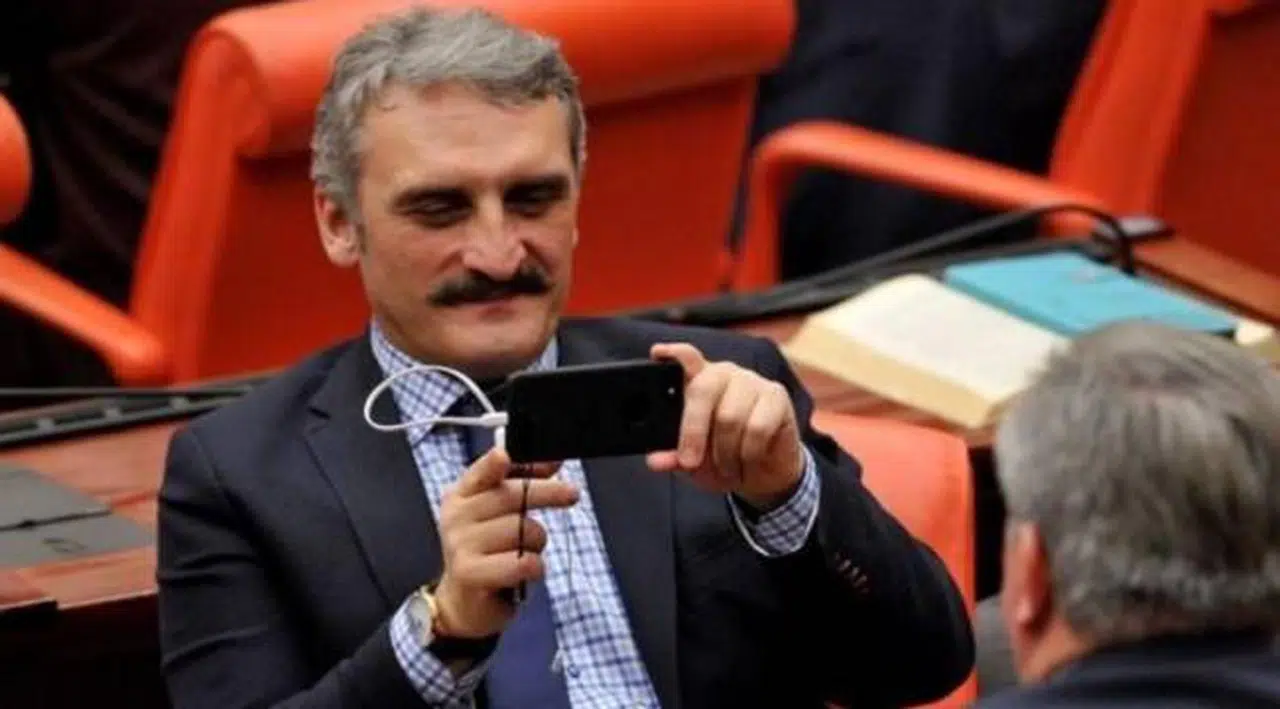 AKP'li 'Yeliz'in Anıtkabir paylaşımı tepki çekti