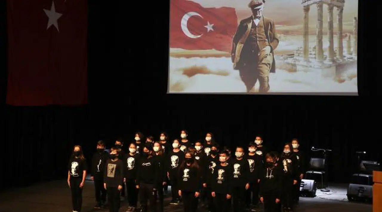 Atatürk, Bergama’da minnet ve rahmetle anıldı