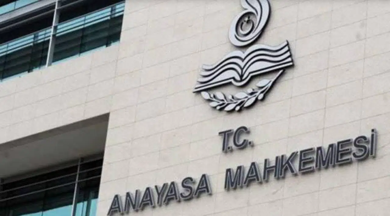 AYM'den 'Başkanlık Sistemi iptal edilecek' iddalarına yanıt