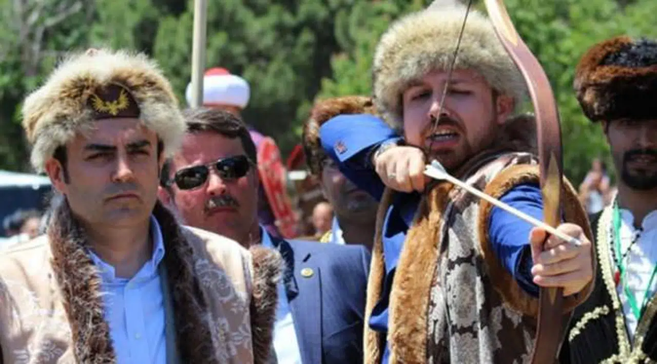 Bilal Erdoğan: Her medeniyet belli bir sürenin sonunda yavaşlama ve çöküş dönemine giriyor
