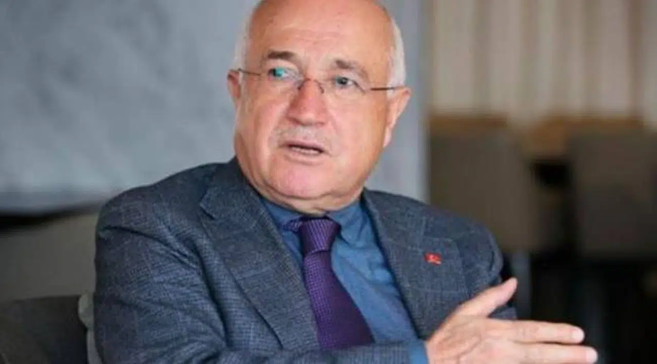 Cemil Çiçek: Yüzde 50+1 yanlış