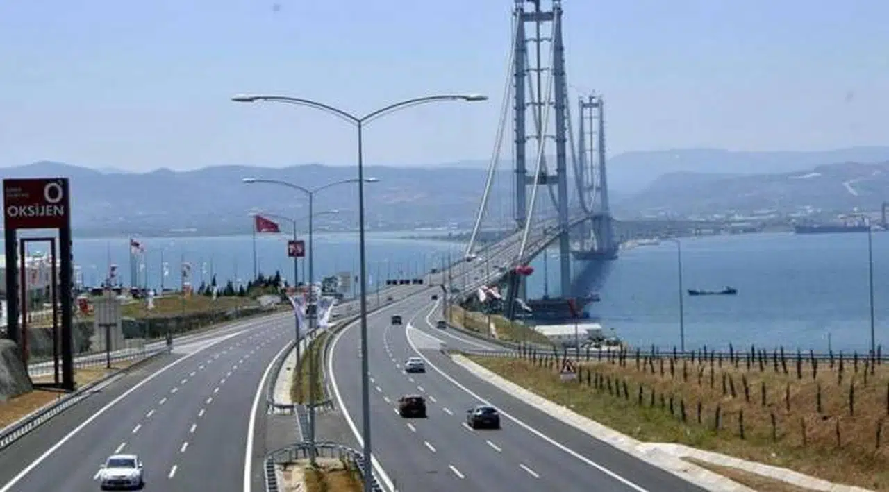 CHP’li Şeker: Osmangazi Köprüsü’nden geçerken ambulanslar bile para ödüyor