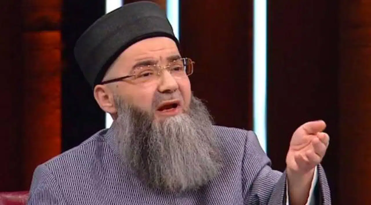 Cübbeli Ahmet: Doların yeri dolar, kafirler bizimle uğraşıyorlar