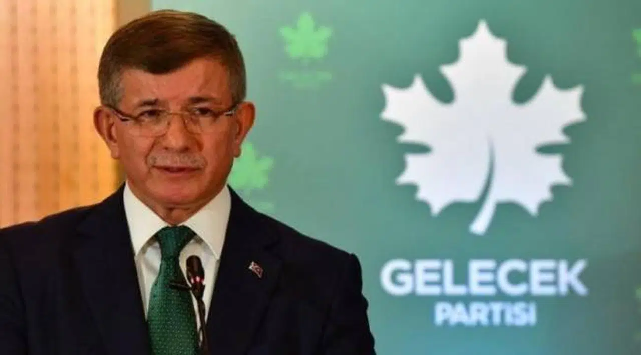 Gelecek Partisi'nde toplu istifa