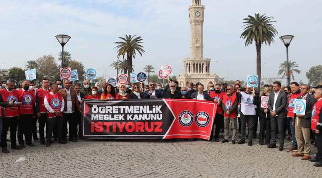 “Öğretmenlik Meslek Kanunu beklentileri karşılayacak şekilde çıkarılmalıdır”
