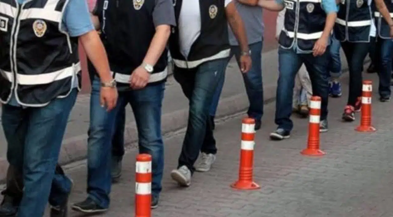 Sınav sorularını ele geçirip dağıtmışlar: 56 kişi hakkında gözaltı kararı