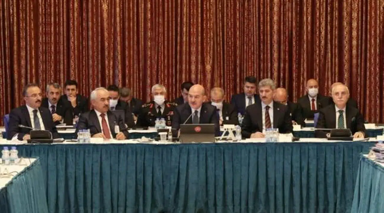 Süleyman Soylu ile CHP'li vekil arasında gerginlik: Toplantıya ara verildi