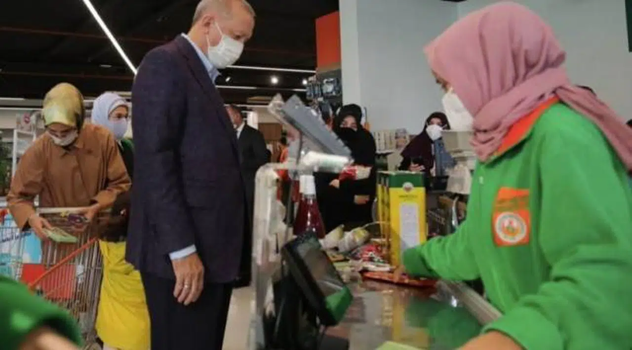 Pahalılıkta BİM'i geçti! Erdoğan'ın "müjdelediği" Tarım Kredi Marketi bilançoyu tutturamadı