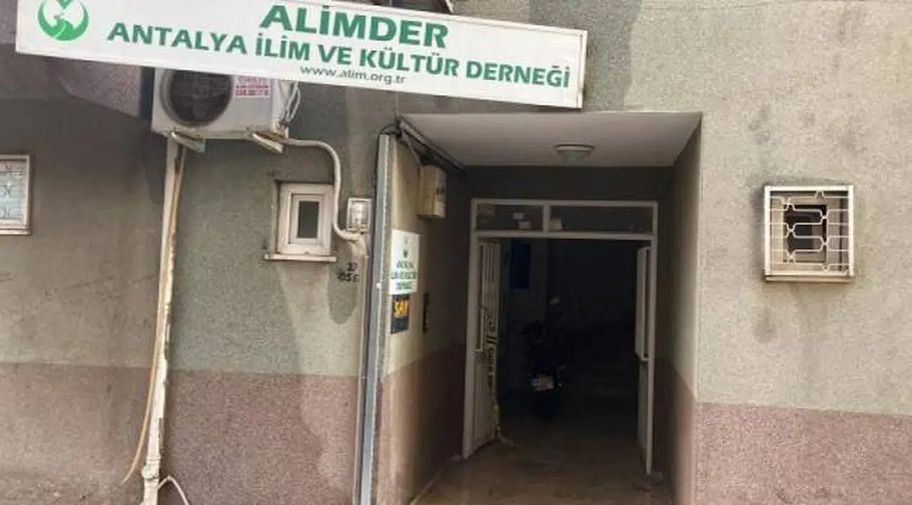 Binayı tarikat yurduna kiralayan eski Emniyet Müdürü: ‘Beni ne cüretle arıyorsunuz?’
