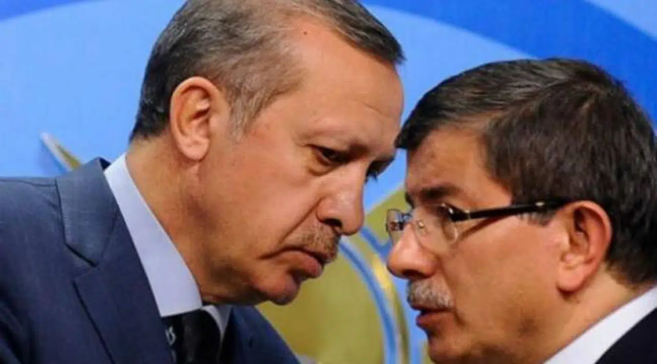 Davutoğlu sorumluluğu yokmuş gibi konuştu: 'Böylesi mandacı bir ekonomik düzen...'
