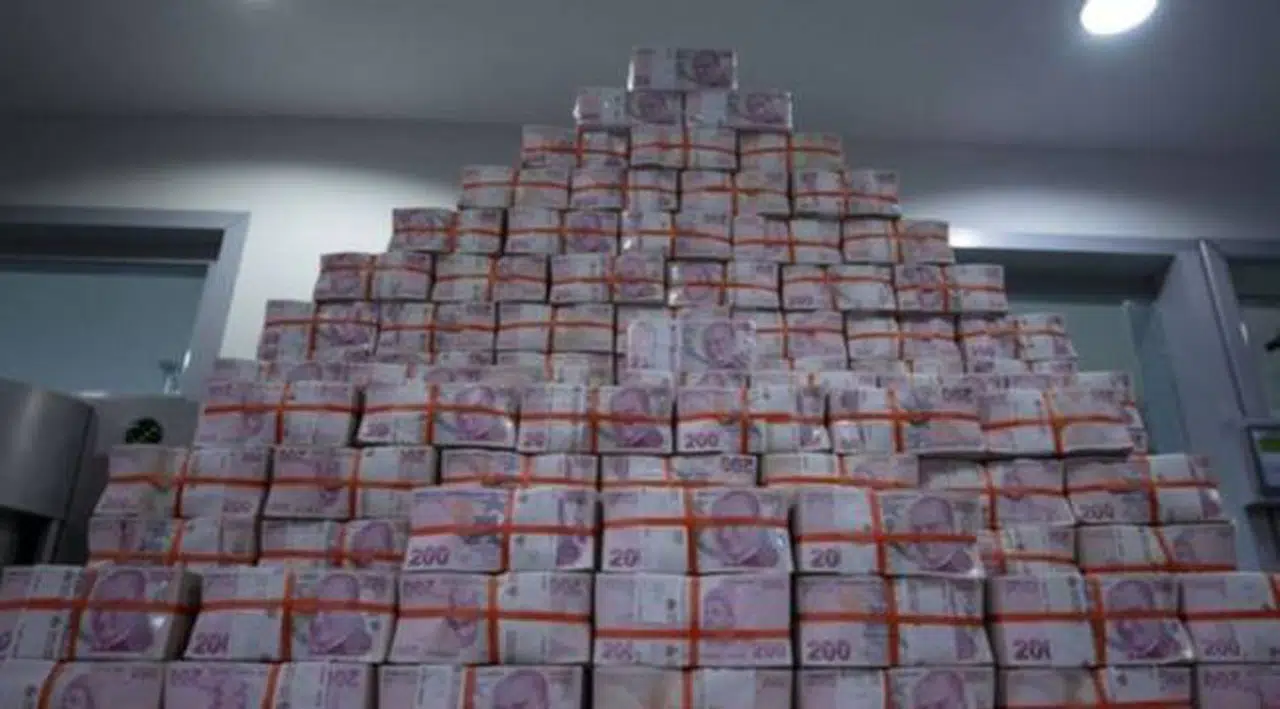 Devlette büyük vurgun: 750 milyonluk dolandırıcılık