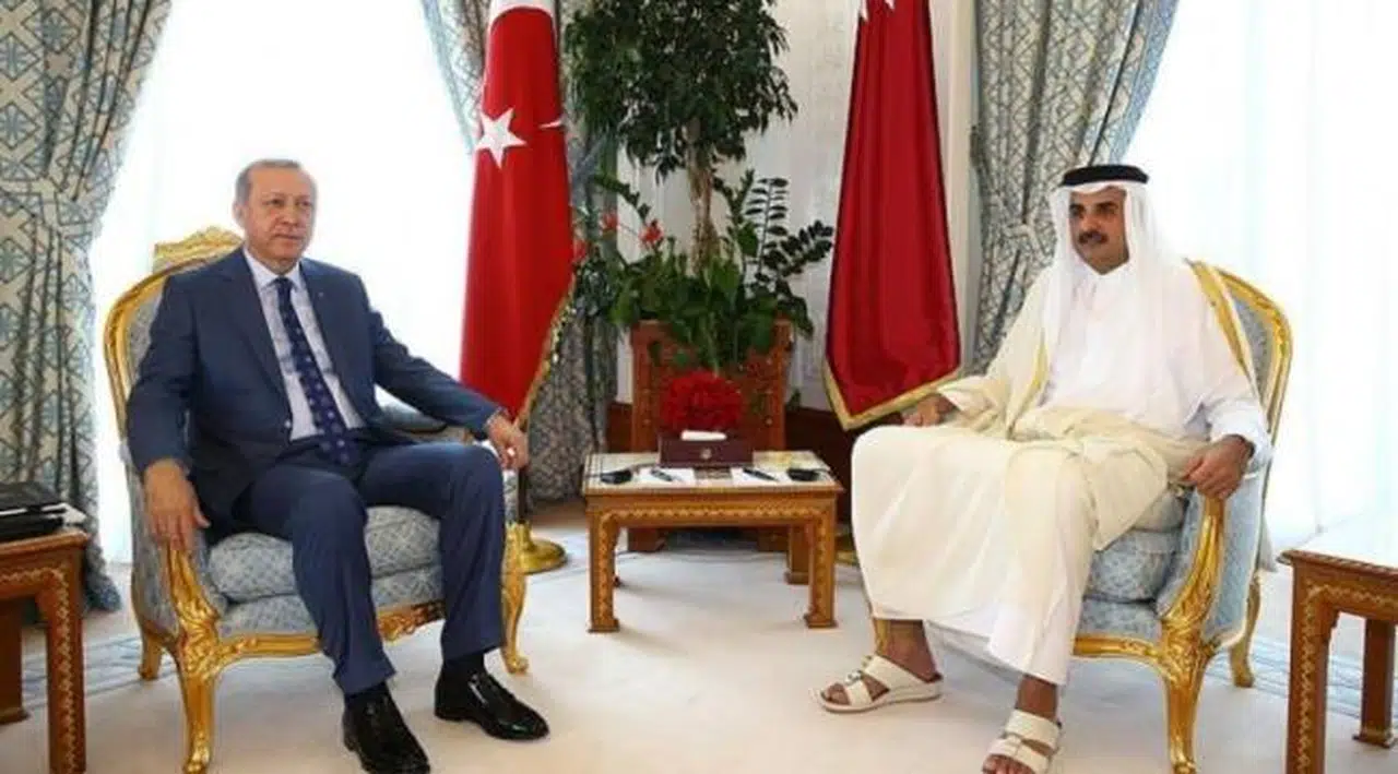 Reuters'a konuşan yetkililer: Katar'ın Türkiye'ye 10 milyar dolar kaynak sağlaması için yapılan görüşmeler son aşamada