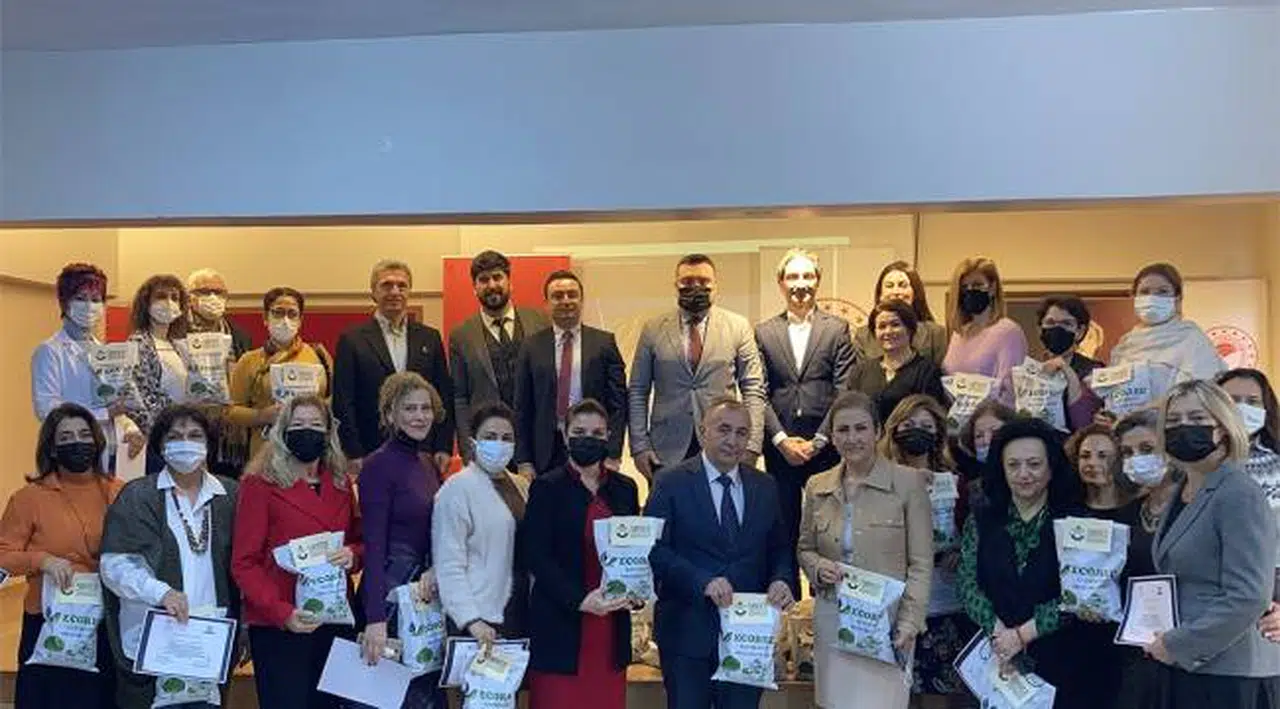Karşıyaka’da Balkonlar Yeşillenecek