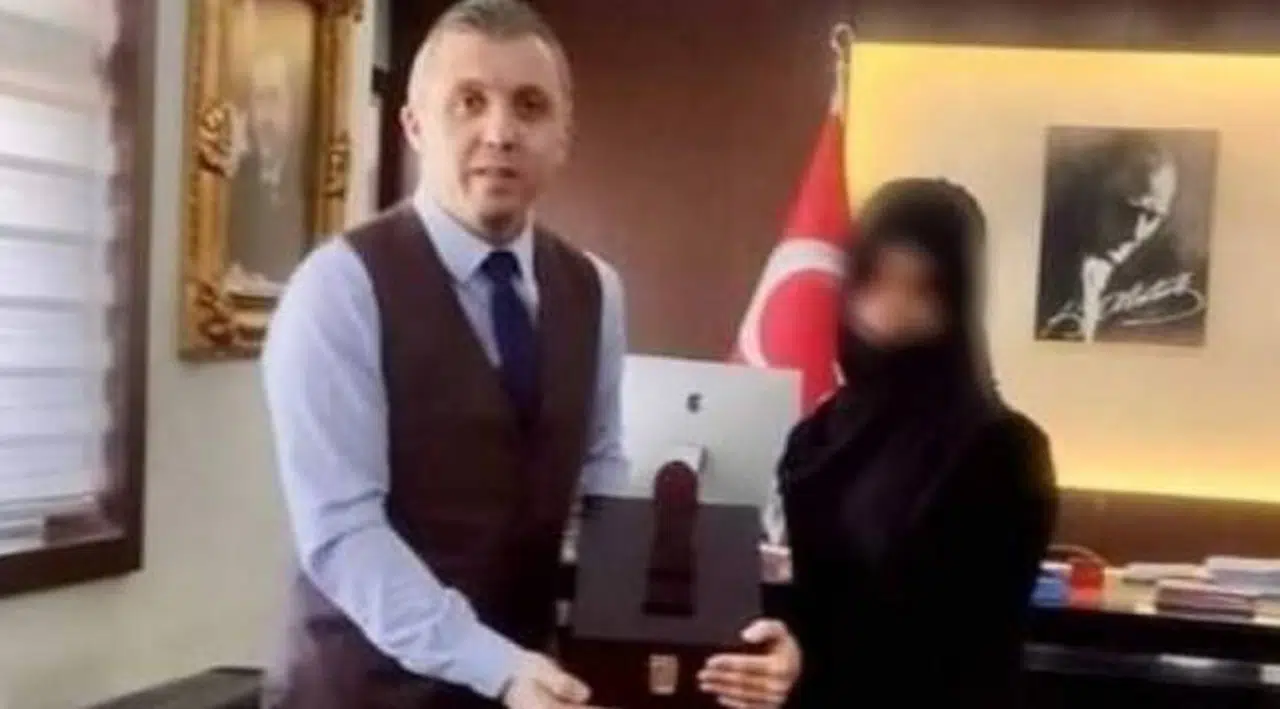 Kaymakamdan tepki çeken paylaşım: Boya kutusu 'hediyesi'