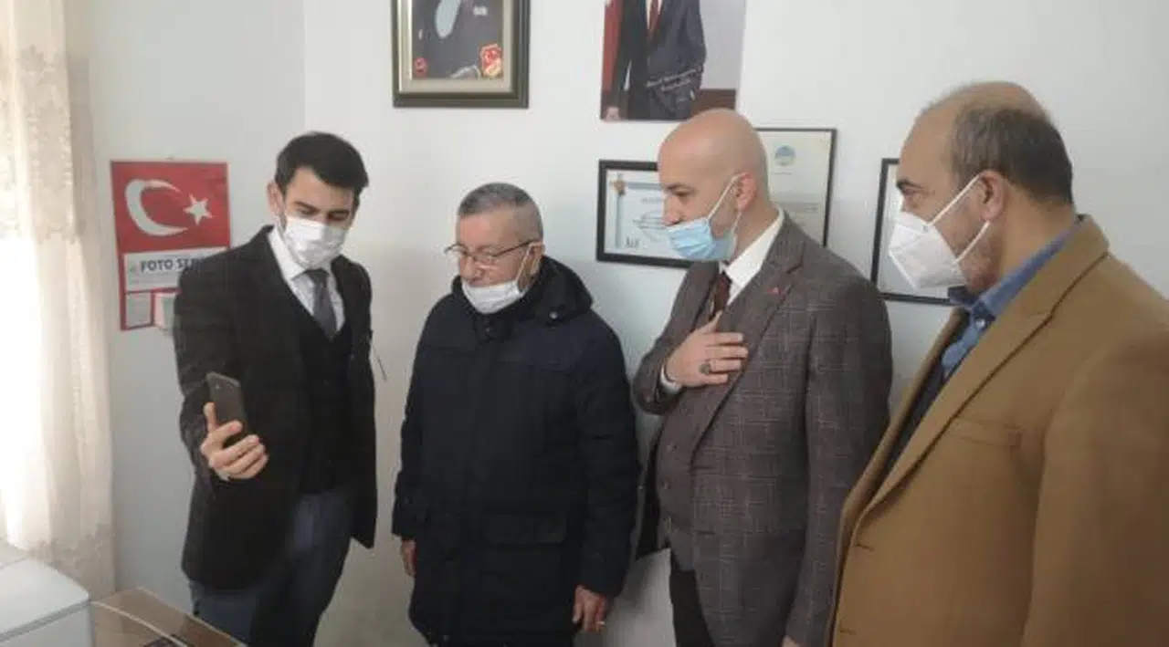 AK Parti İzmir İl Başkanı Kerem Ali Sürekli;  “Her zaman gönülden gönüle giden bir yol vardır…”