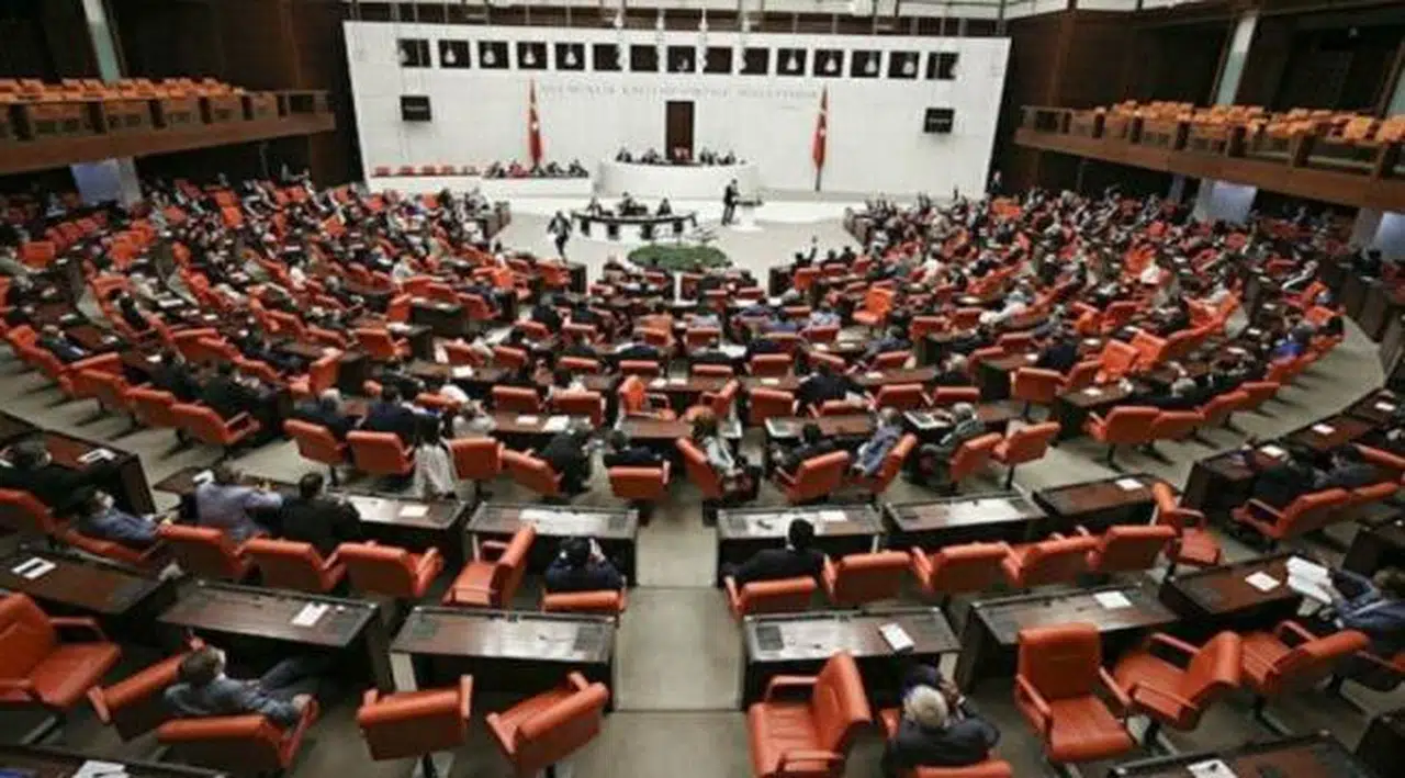 Altı partinin genel başkanı bir araya geliyor