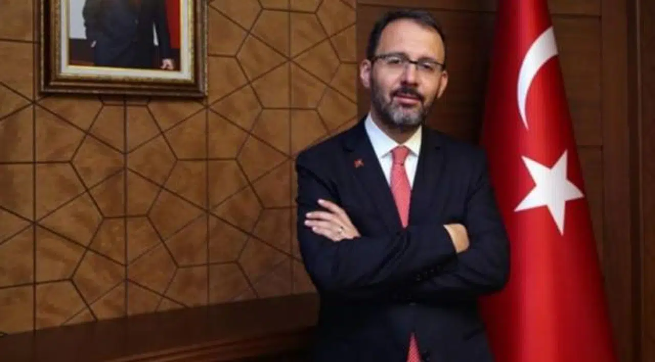 Bakan Kasapoğlu'ndan 10 milyonluk fotoğraf harcaması iddiası